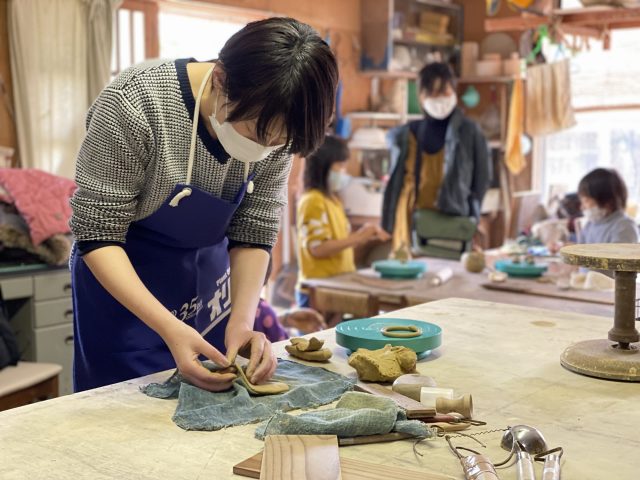 海馬に躍る 波松の作陶体験